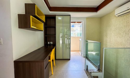 01hall-2-pav002