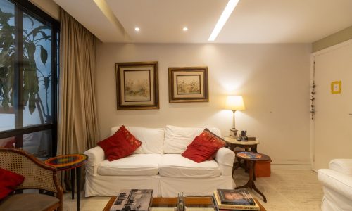 273790c916634a7fpaulomazzucchelli7410203quarto01_Paulo Mazzucchelli 74-102 03-quarto-01