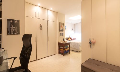 750cd9526d4f2191paulomazzucchelli7410203quarto11_Paulo Mazzucchelli 74-102 03-quarto-11